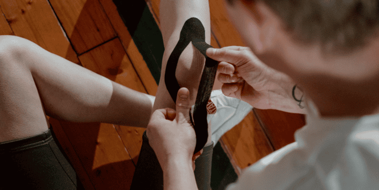 Kinesiotaping w praktyce – kontuzje i urazy w sporcie.