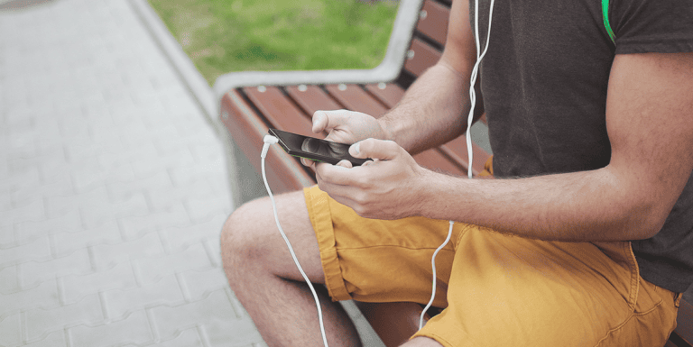 Czy każda muzyka podnosi efektywność treningu? Nie. Tylko ulubiona muzyka.
